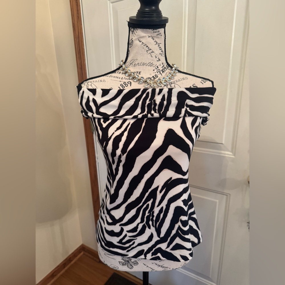 WHBM Zebra Print Off The Shoulder Black / White Women’s Top SIZE S